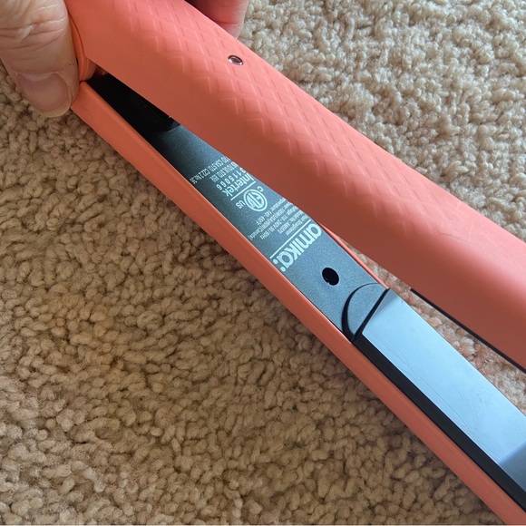 Amika full sized hair straightener. Coral in colour. - Picture 4 of 4